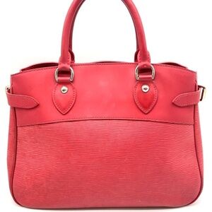 Louis Vuitton Epi Red Passy PM  Hand Bag